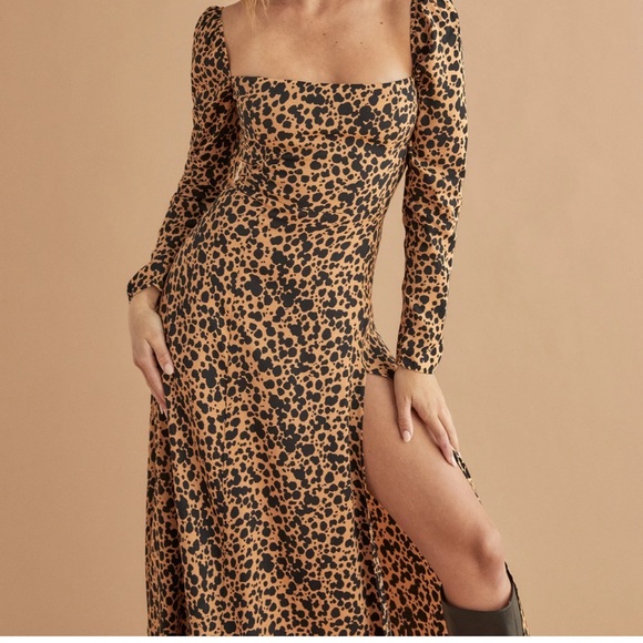 Reformation Dresses & Skirts - Reformation sigmund dress in the color Blitz size 0.